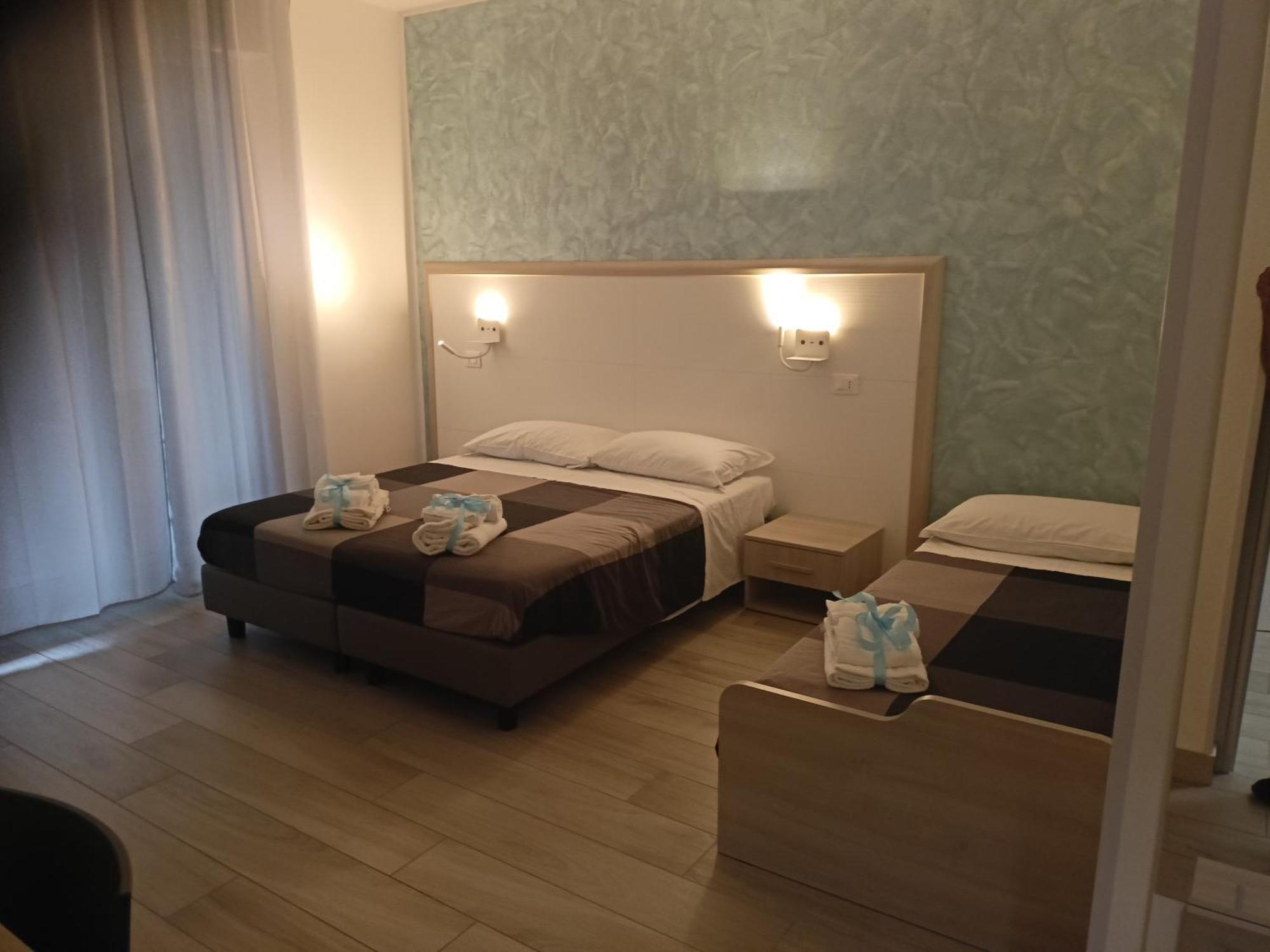 La Dea Rooms Ferrara Exteriör bild